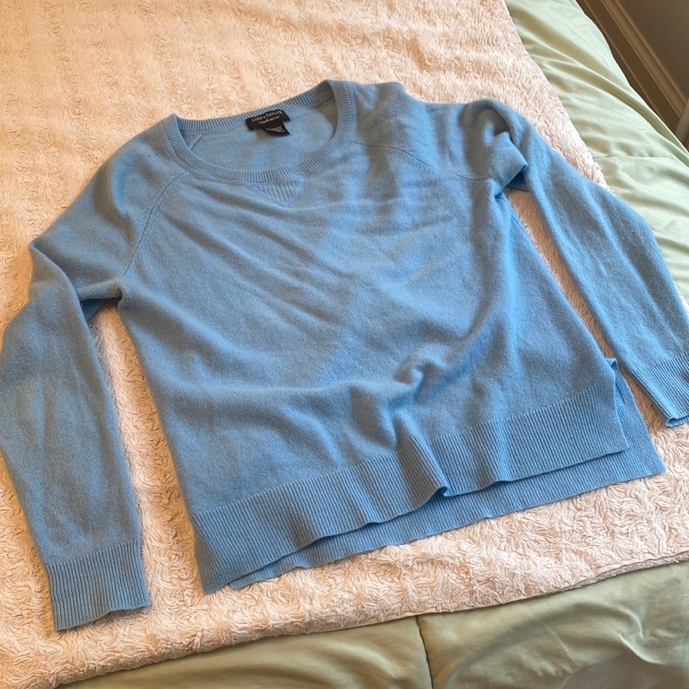 Lord & Taylor Cashmere knitwear